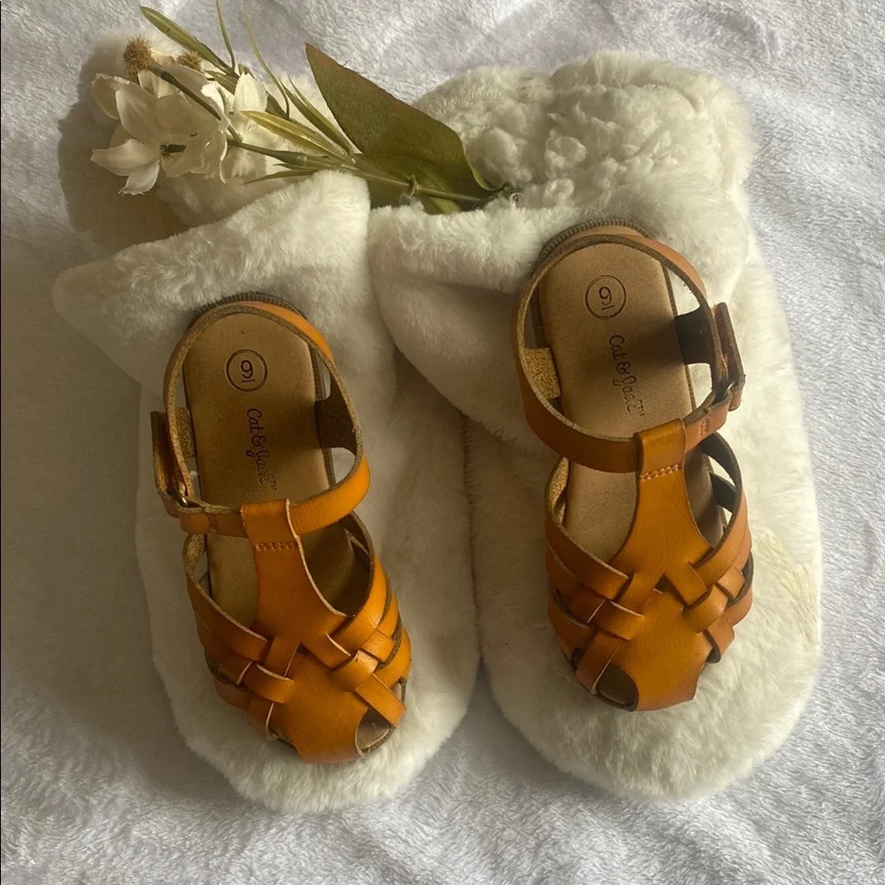 Cat & Jack Kids Tan Sandals